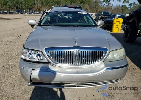 2011 Lincoln Town Car Signature Limited from USA, damaged, VIN 2LNBL8CV9BX750891